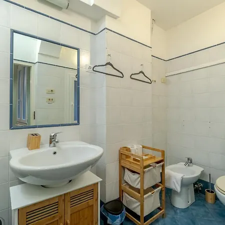 דירה Casa Poirot Functional Flat